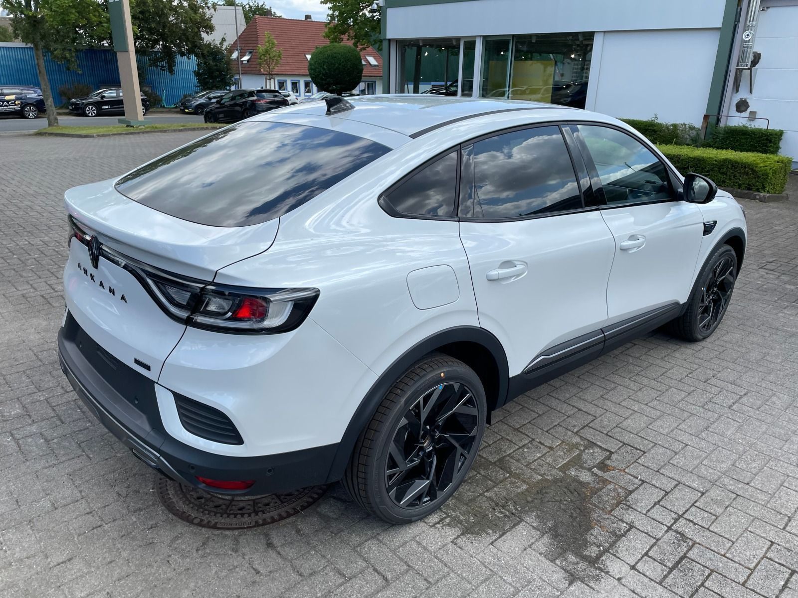 Renault Arkana Esprit Alpine E-Tech Full Hybrid - Samsaru's Car Outlet