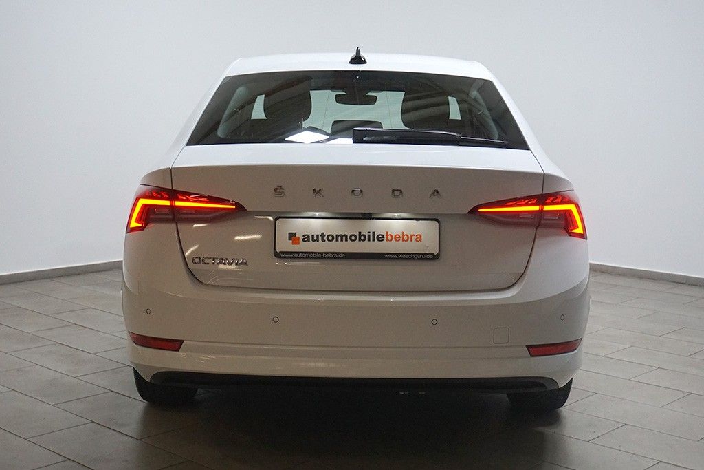 Skoda Octavia 2.0TDIDSG Style Virtual Standhz LED
