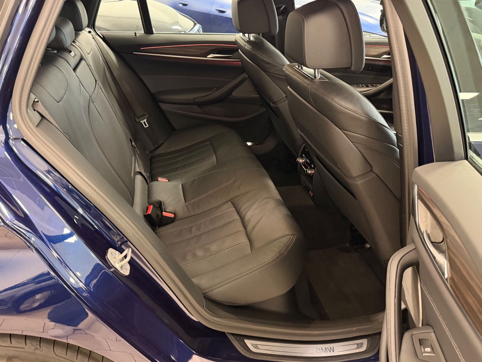 BMW 530dxD/HUD/Laser/P+DrivAsPro/360°/St&Go/StandHz