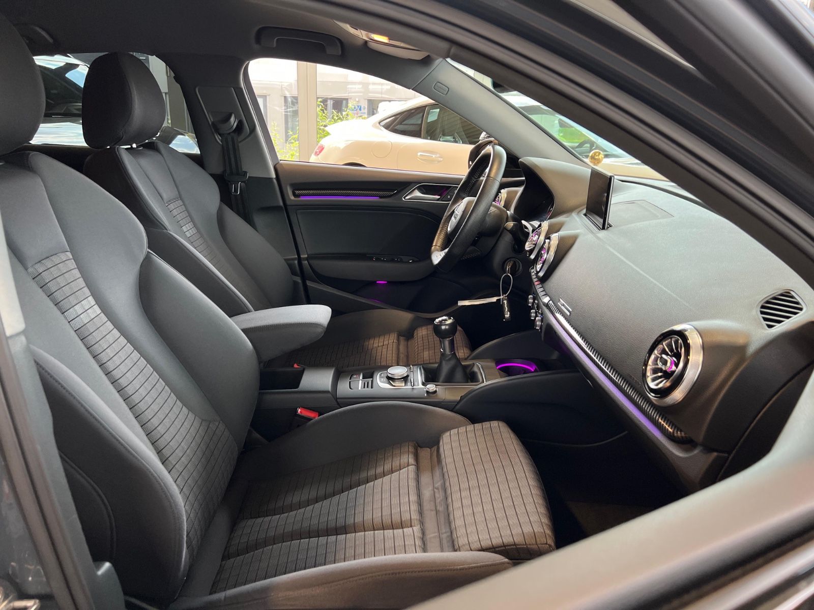 Audi A3 Limousine 30 TFSI S-Line - Samsaru's Car Outlet