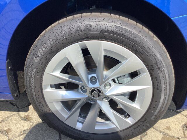 Skoda OCTAVIA COMBI TDI DSG STYLE - Samsaru's Car Outlet