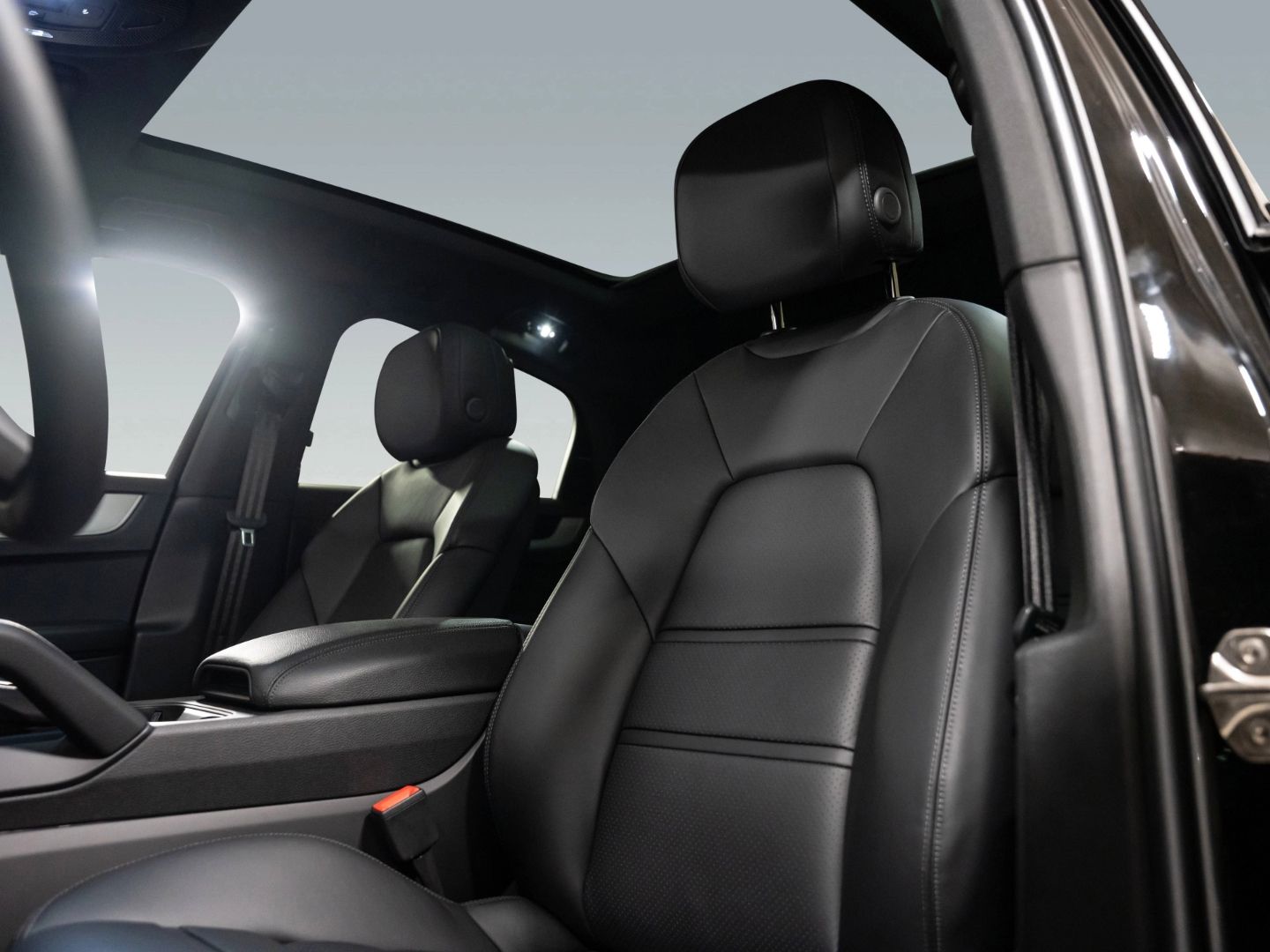 Porsche Cayenne Coupe PDCC Luftfederung InnoDrive BOSE