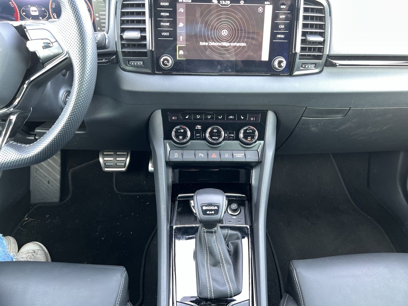 Skoda Karoq 2.0 SPORTLINE 4X4 LEDER CAM ACC MATRIX NAV
