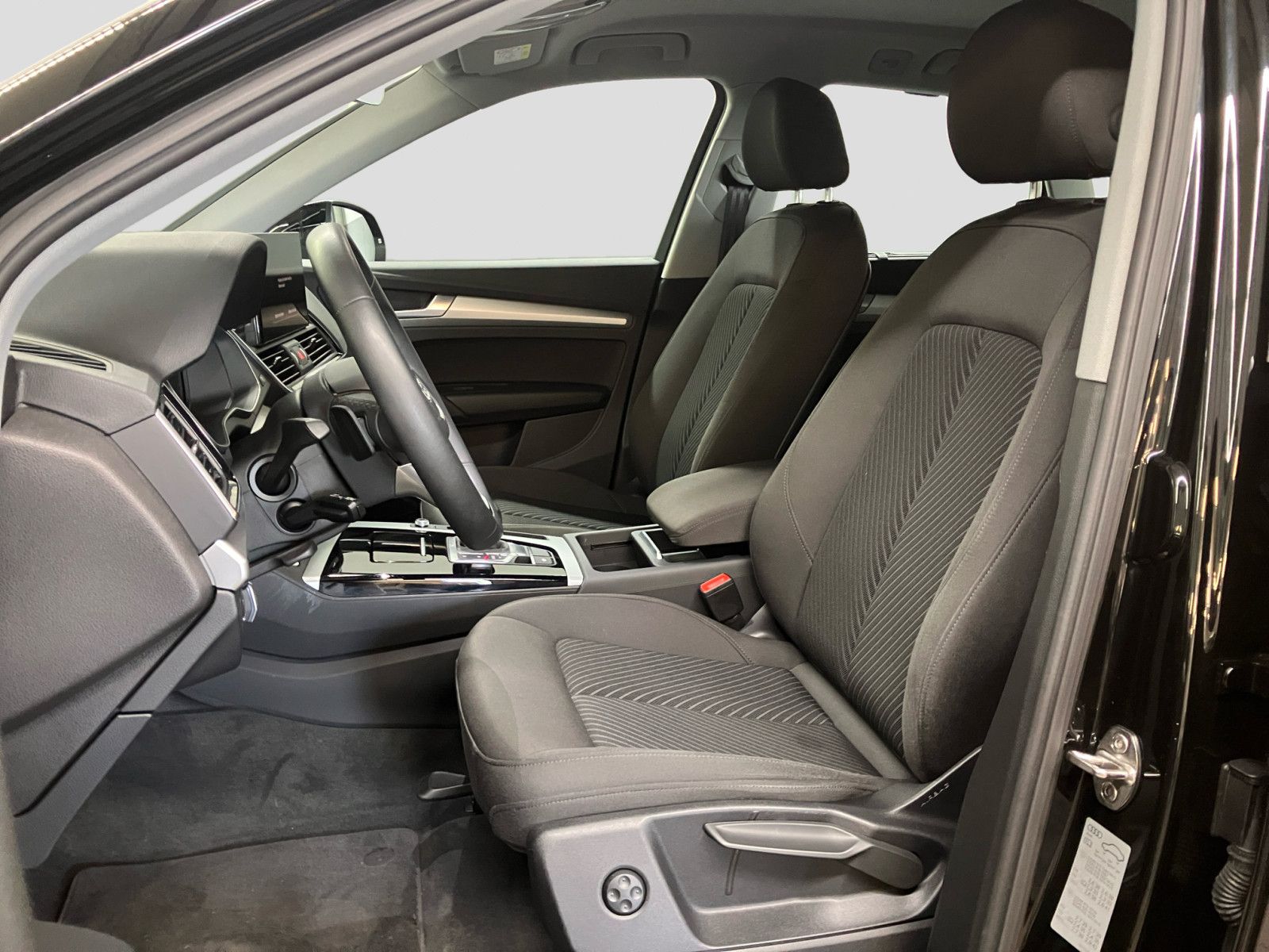 Audi Q5 50 TFSIe quattro - Samsaru's Car Outlet