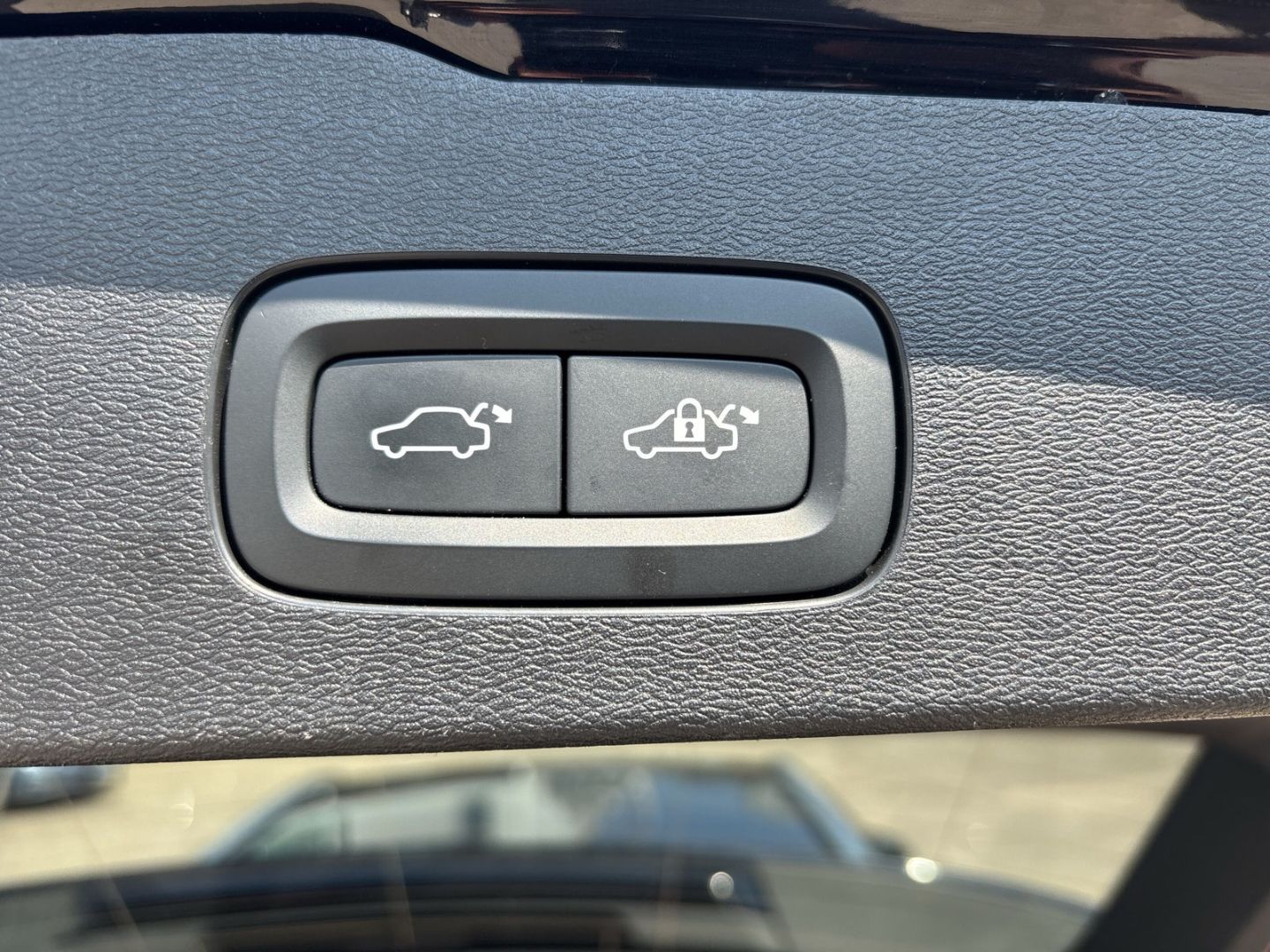 Volvo V60 Recharge T8 Kombi Plus Bright Plug-In Hybrid