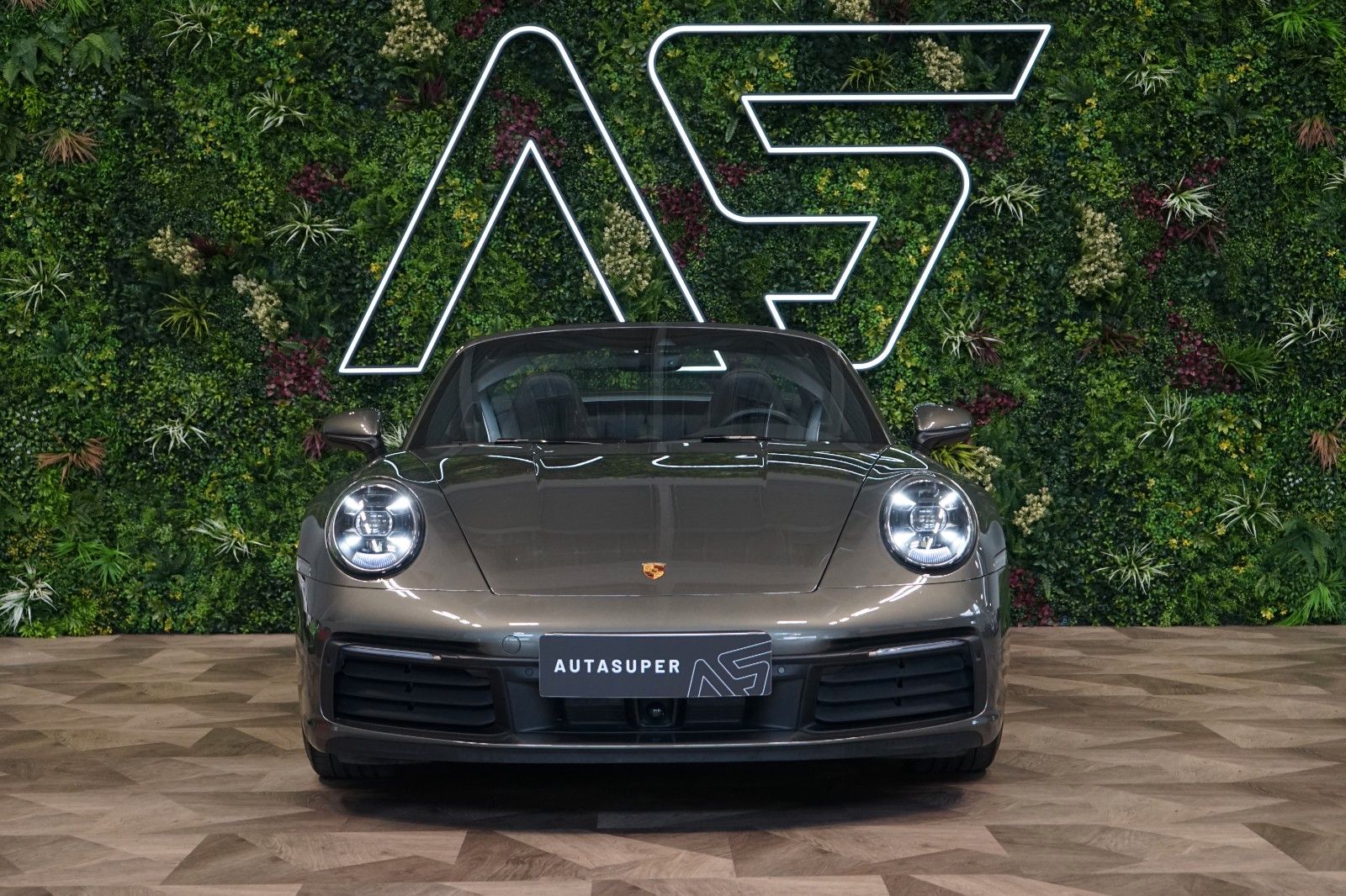 Porsche 992*TARGA 4*PDK*PDLS+*LIFT*360*136.281€ NETTO
