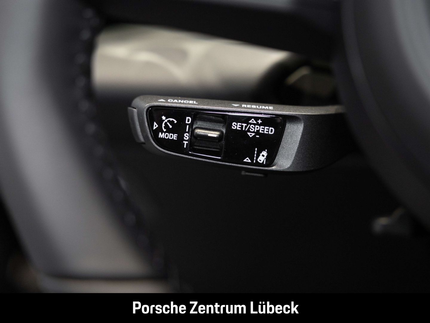 Porsche Macan - Samsaru's Car Outlet