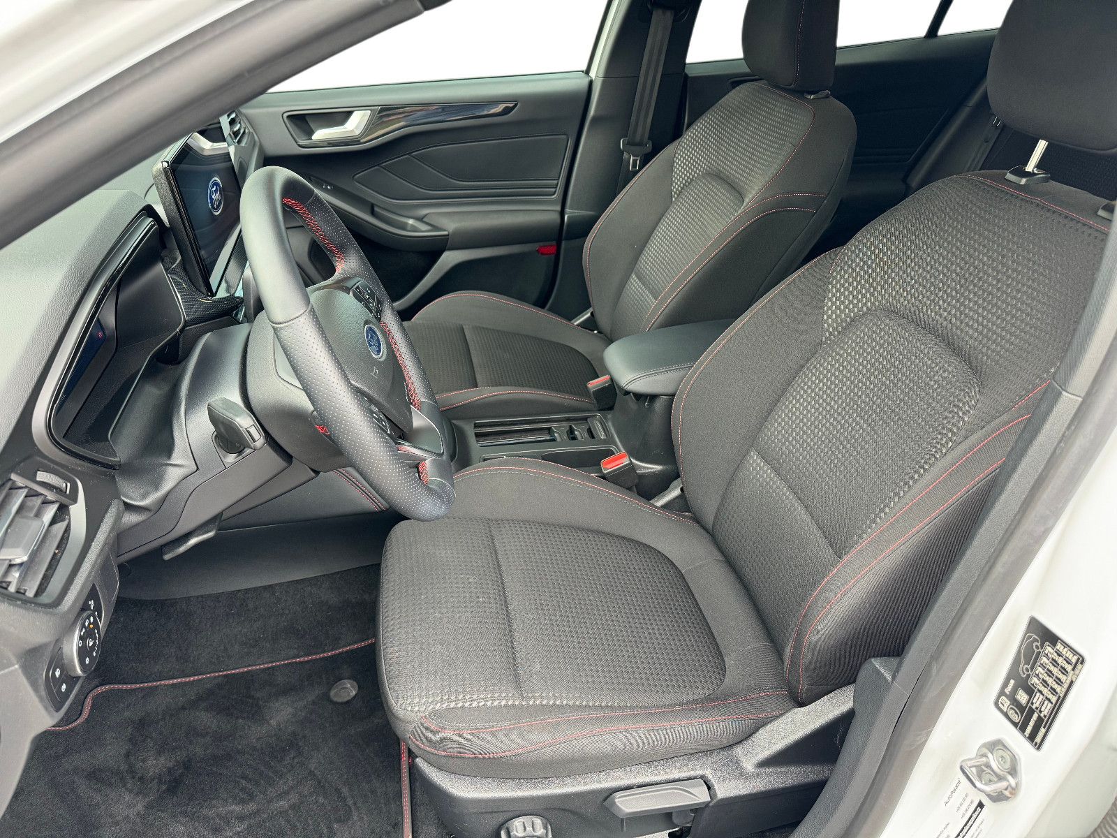 Ford Focus 1.0 Turnier ST-Line X | ACC | LED | SHZ