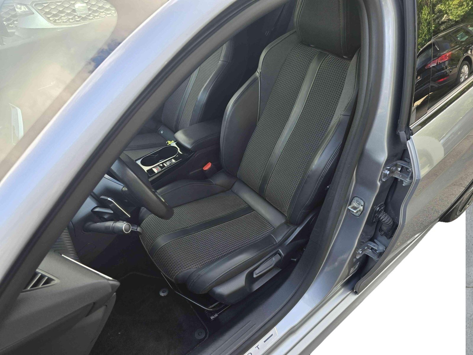 Peugeot 208 GT - Samsaru's Car Outlet
