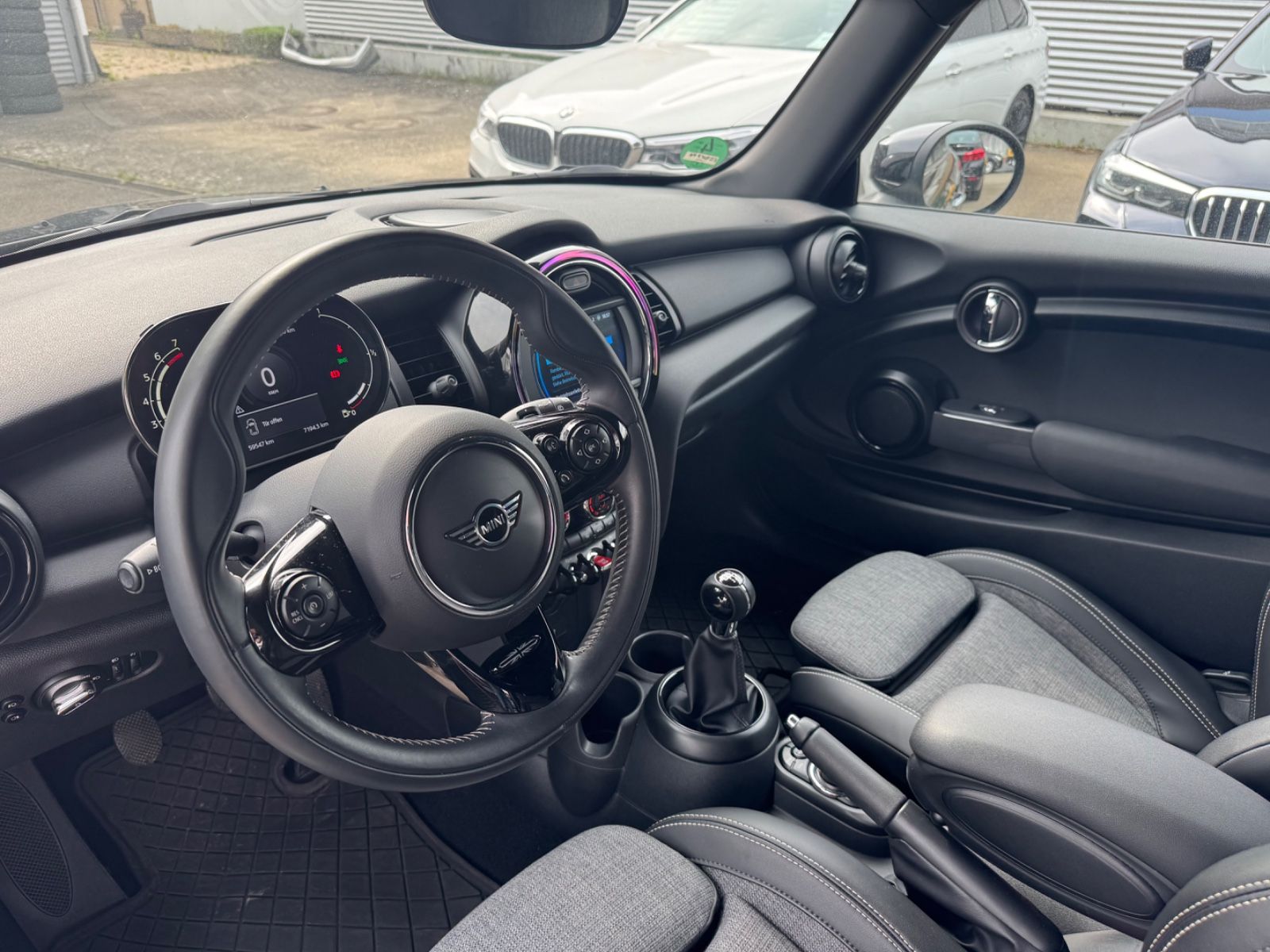 MINI One Chili - Samsaru's Car Outlet