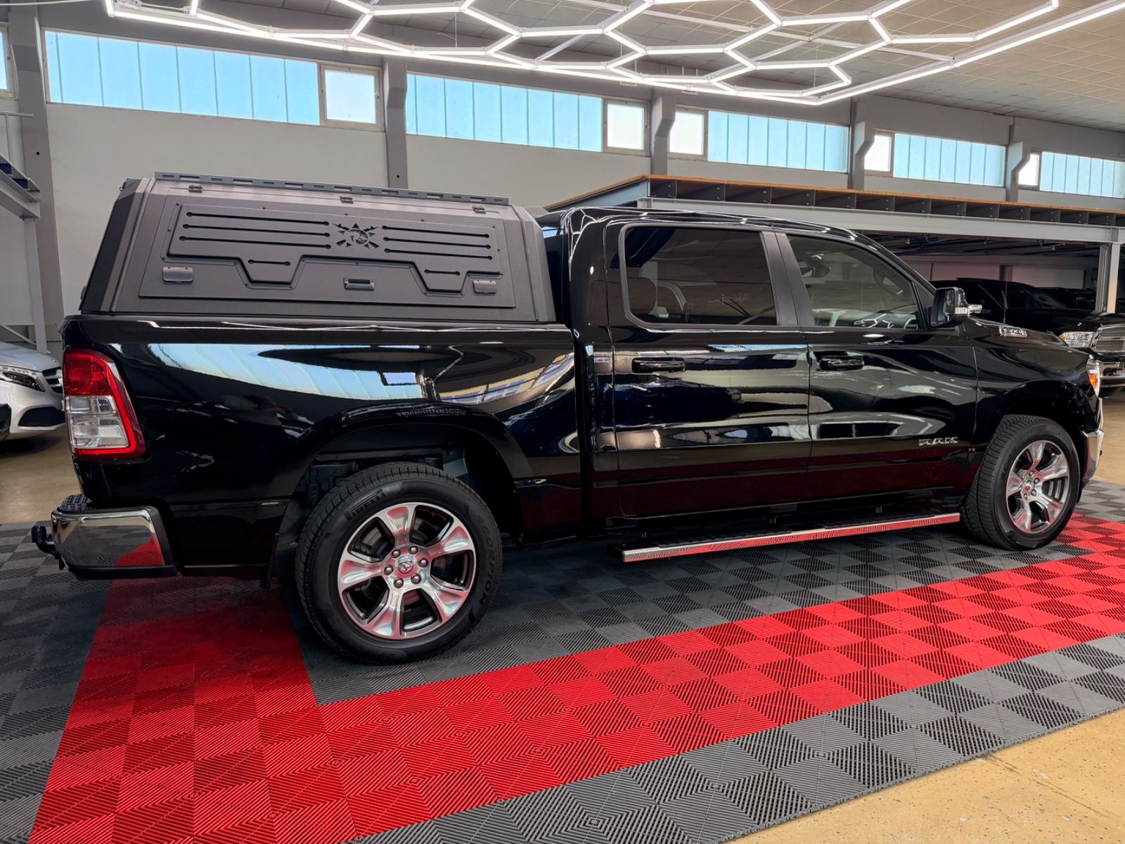 Dodge RAM 1500 3.0 EcoDiesel Bighorn Kamera Hardtop