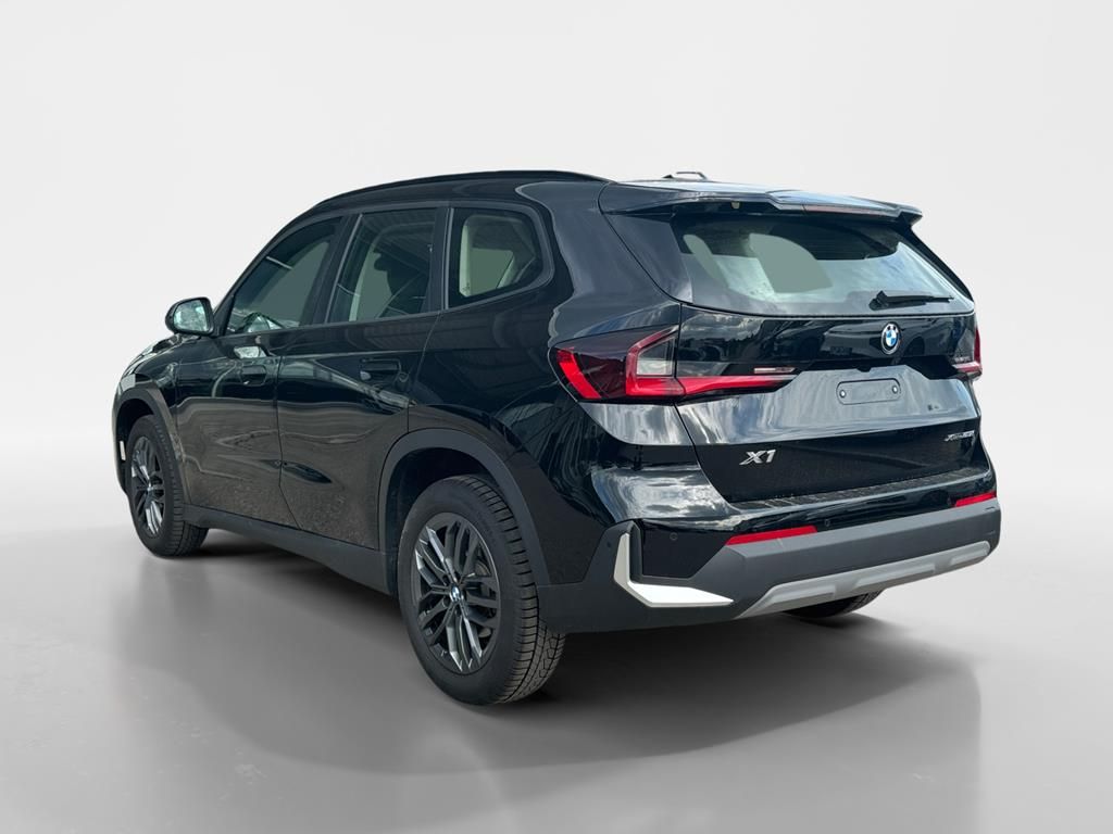 BMW X1 xDrive23i Aut. AHK+HuD+Parking Plus+adp.LED" → "BMW X1 xDrive23i Aut. Plus - Samsaru's Car Outlet