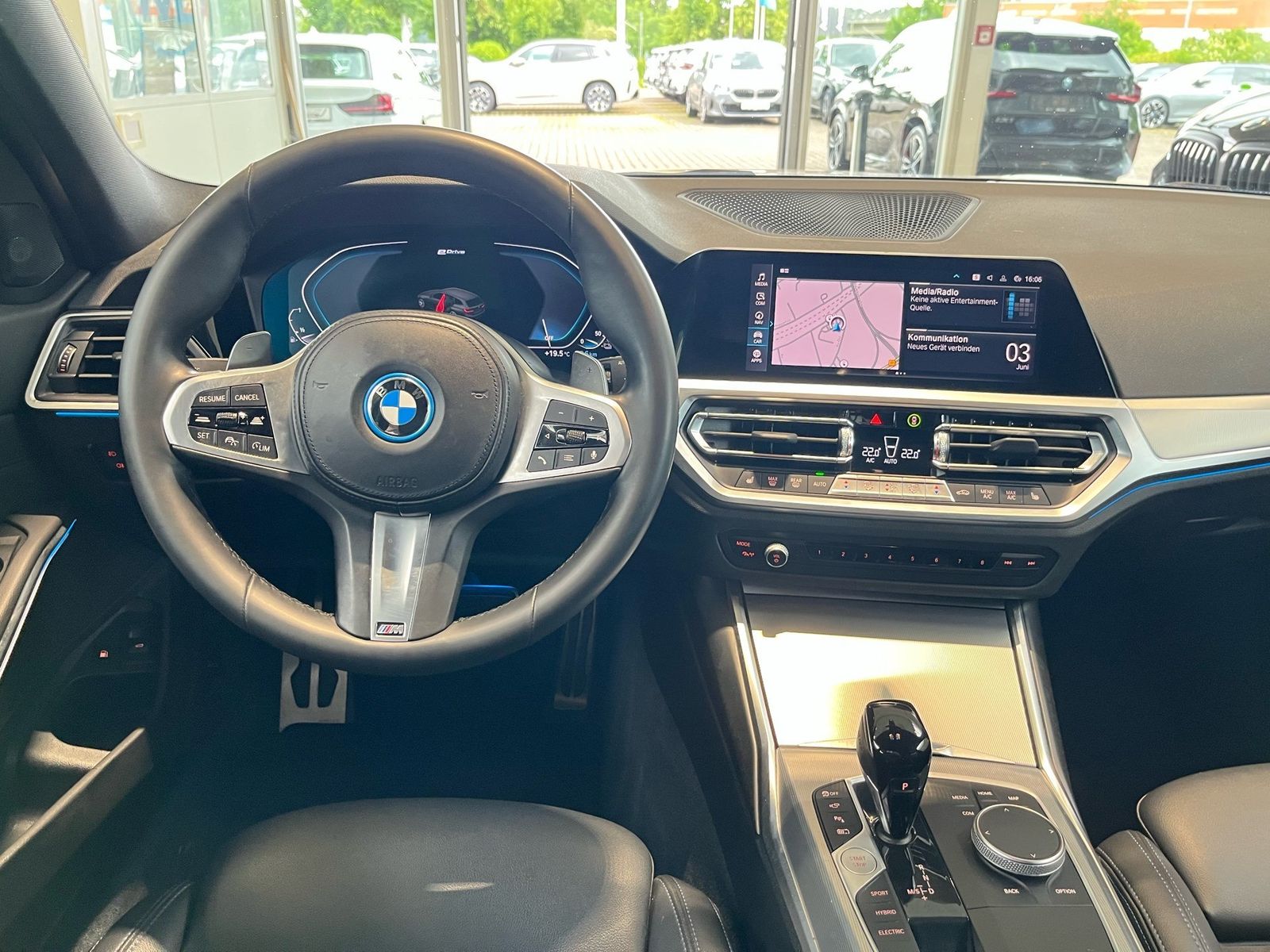 BMW 330e xDrive Touring M Sport AHK/HuD/Laser/HiFi/A