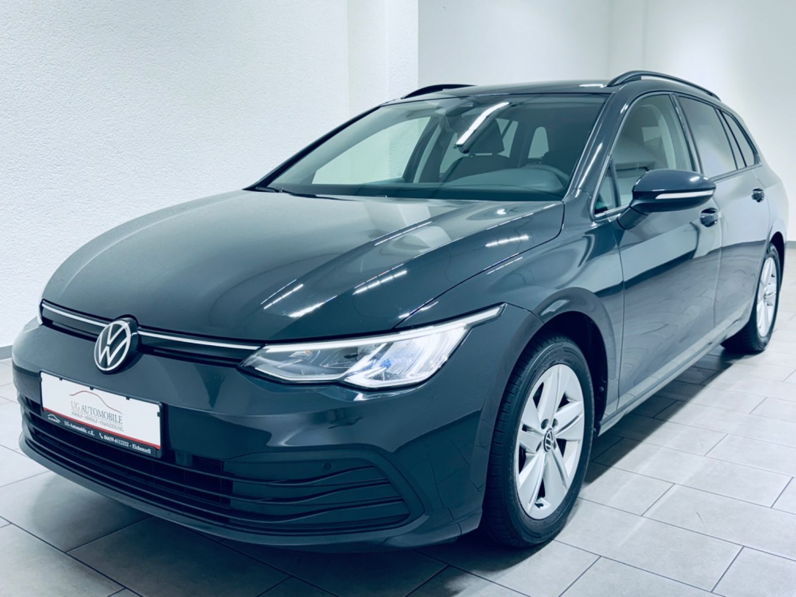 Volkswagen Golf VIII Var Life 1.5 eTSI - Samsaru's Car Outlet