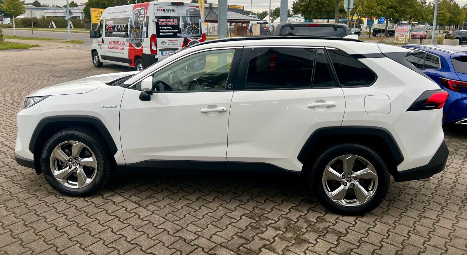 Toyota RAV 4 Hybrid 4x4 Team Deutschland AWD*4WD*NAVI