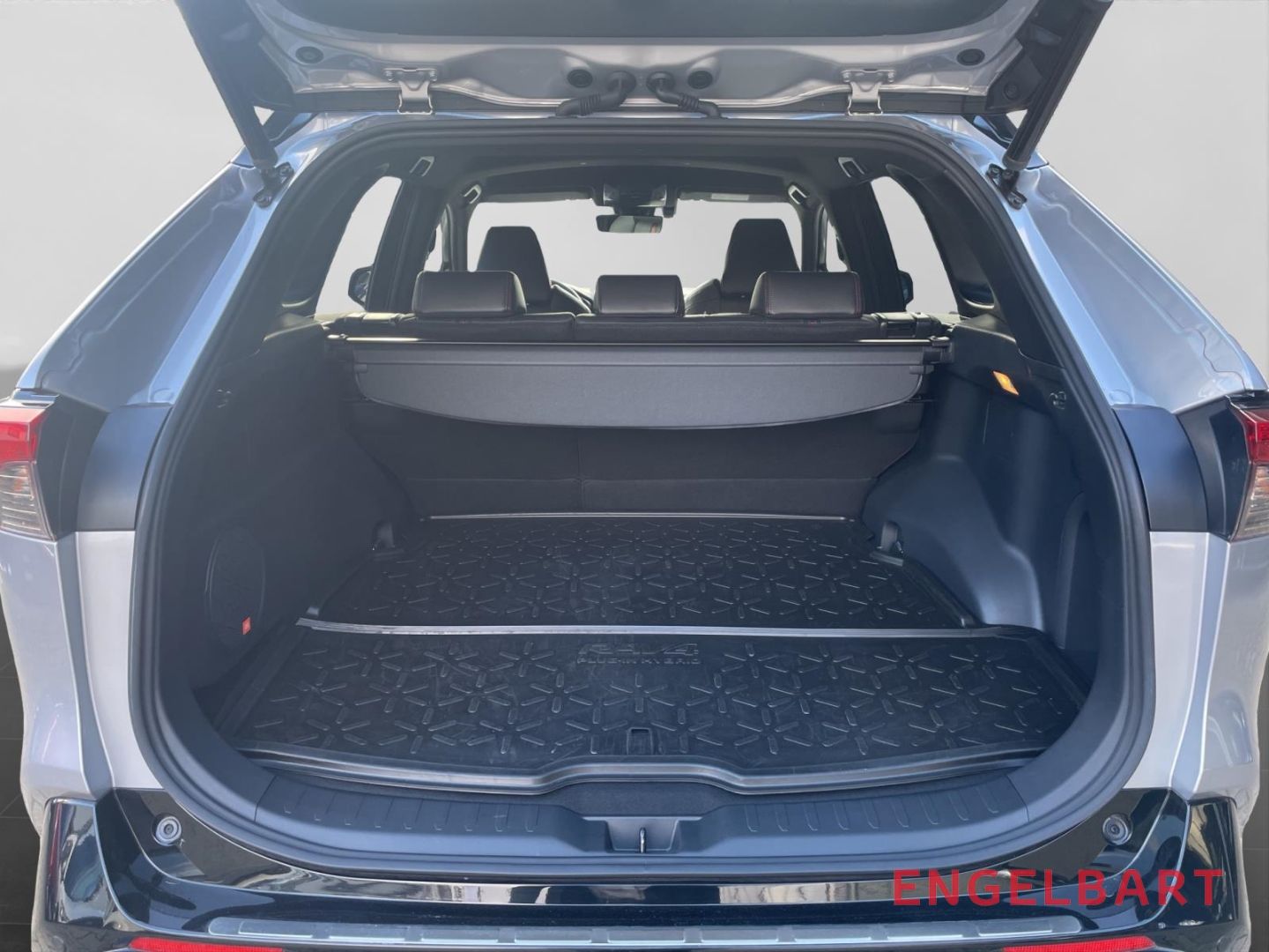 Toyota RAV 4 2.5 Plug-in Hybrid 4x4 Style+Technik - Samsaru's Car Outlet