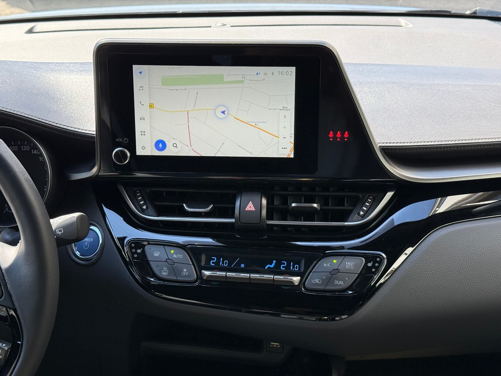 Toyota C-HR Hybrid 2.0 Team - Samsaru's Car Outlet
