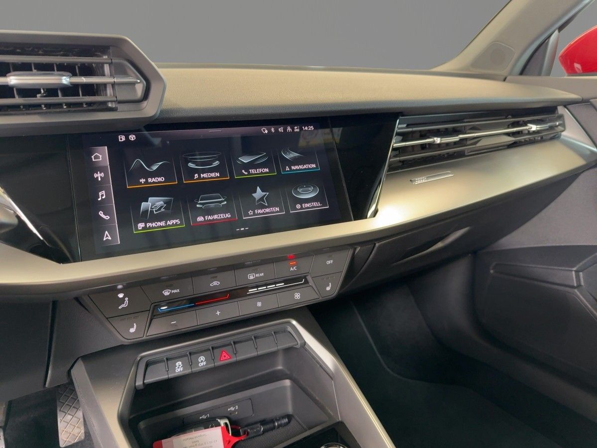 Audi A3 Sportback 30 TFSI g-tron Pano AHK Navi virtua