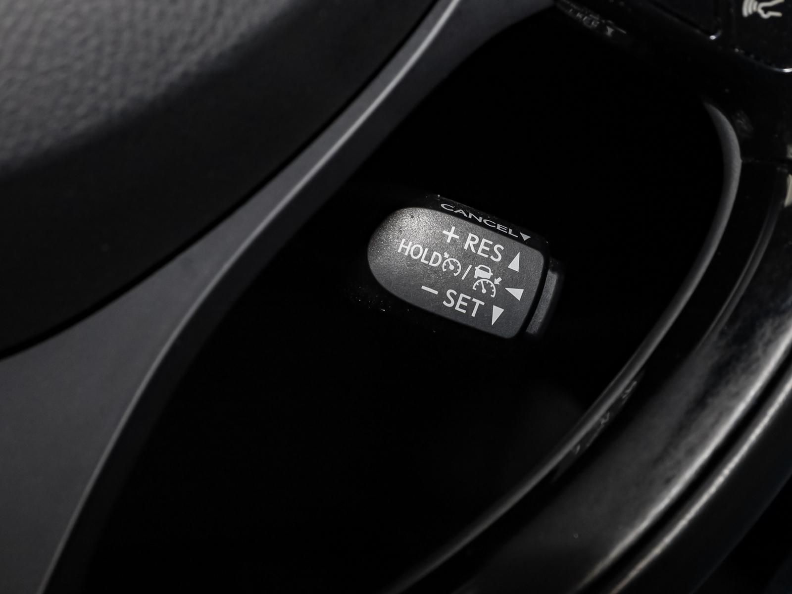 Toyota C-HR 1.8 Hybrid Lounge - Samsaru's Car Outlet