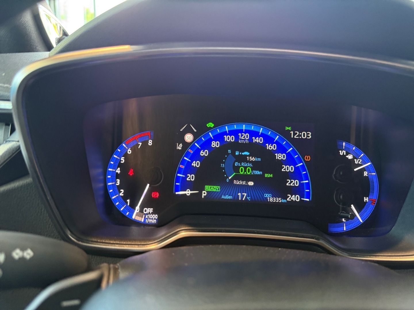 Toyota Corolla 2.0 Hybrid TS Lounge - Samsaru's Car Outlet