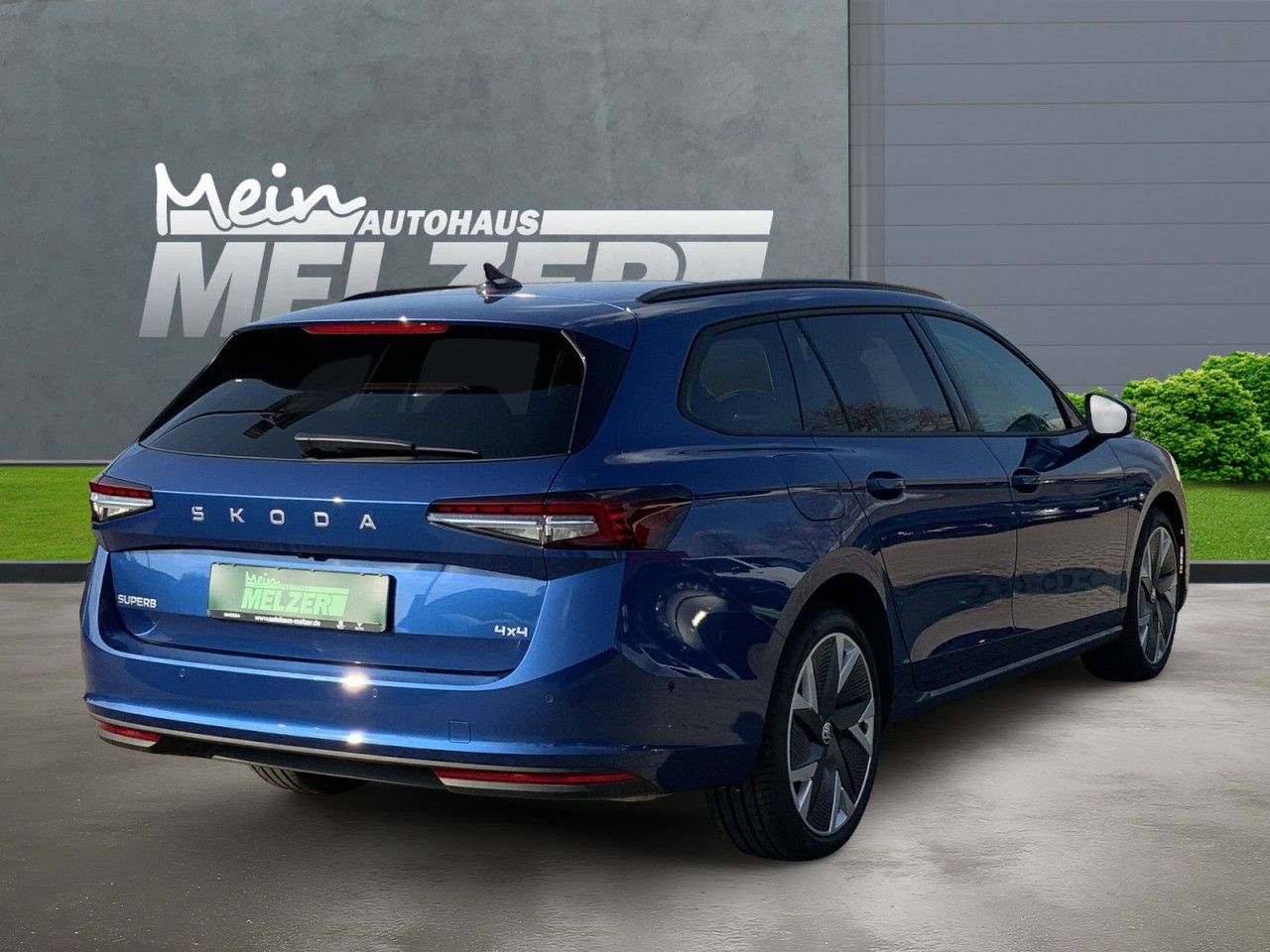 Skoda Superb Cb. 2.0TSI DSG 4x4+AHK+PANO+LEDER+ACC+DCC