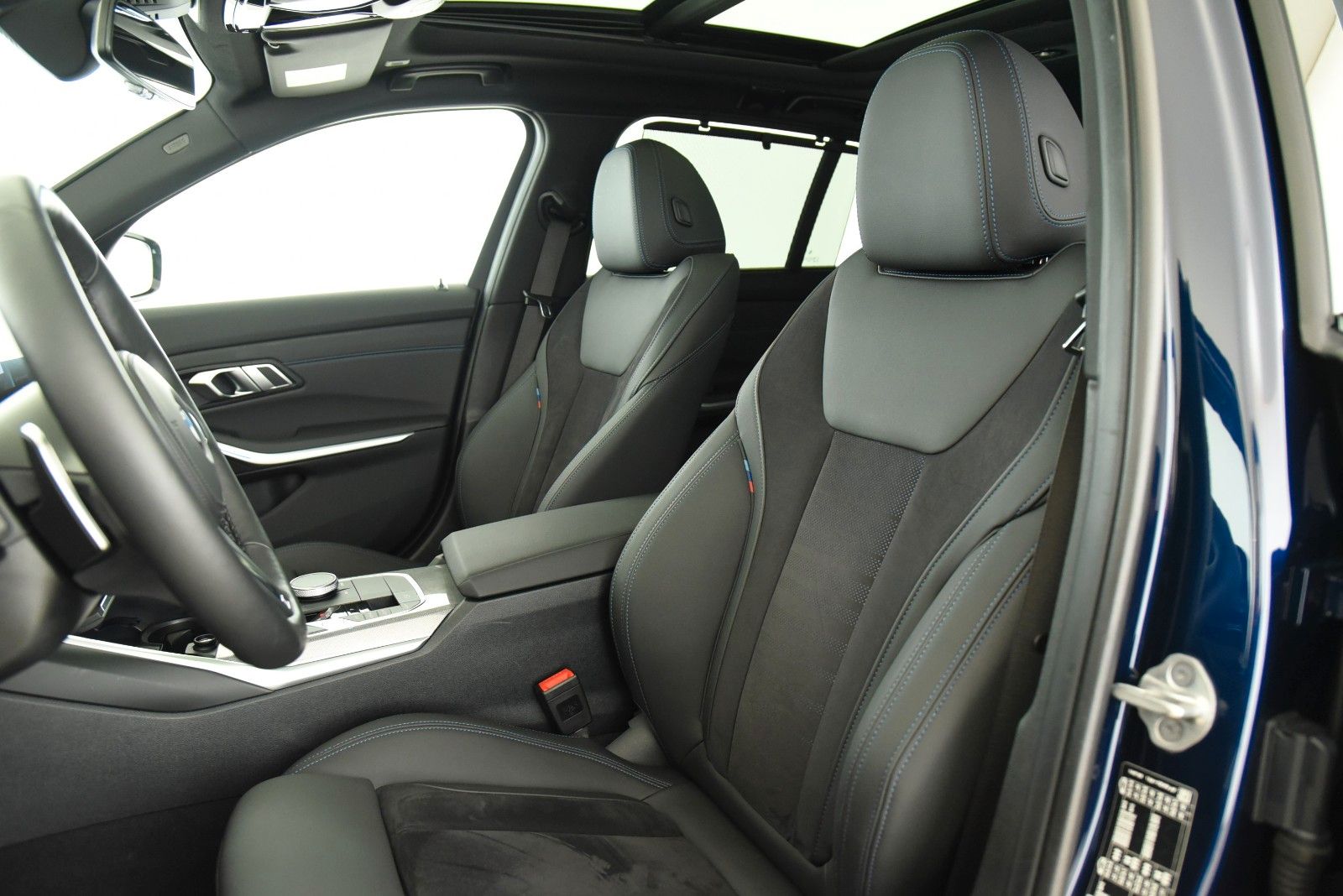 BMW 320d Touring xDrive M Sport - Samsaru's Car Outlet
