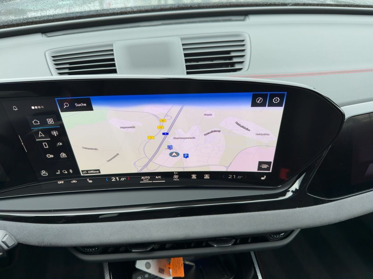 Audi A5 Avant e-hybrid 220kW S-LINE MATRIX+B&O+PANO