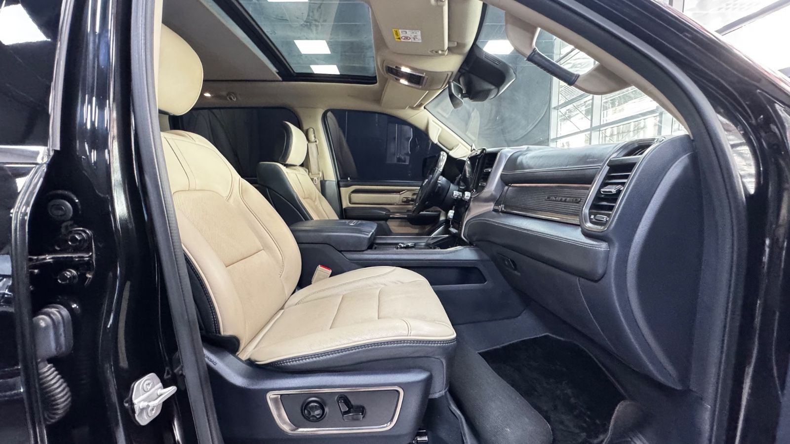 Dodge CLEAN-CARFAX*LIMITED*LUFT*AHK*RAMBOX*360°KAMERA*