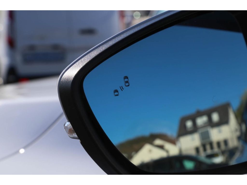 Ford Focus 1.5d Aut. Titanium AHK Navi GJR ACC BLIS K