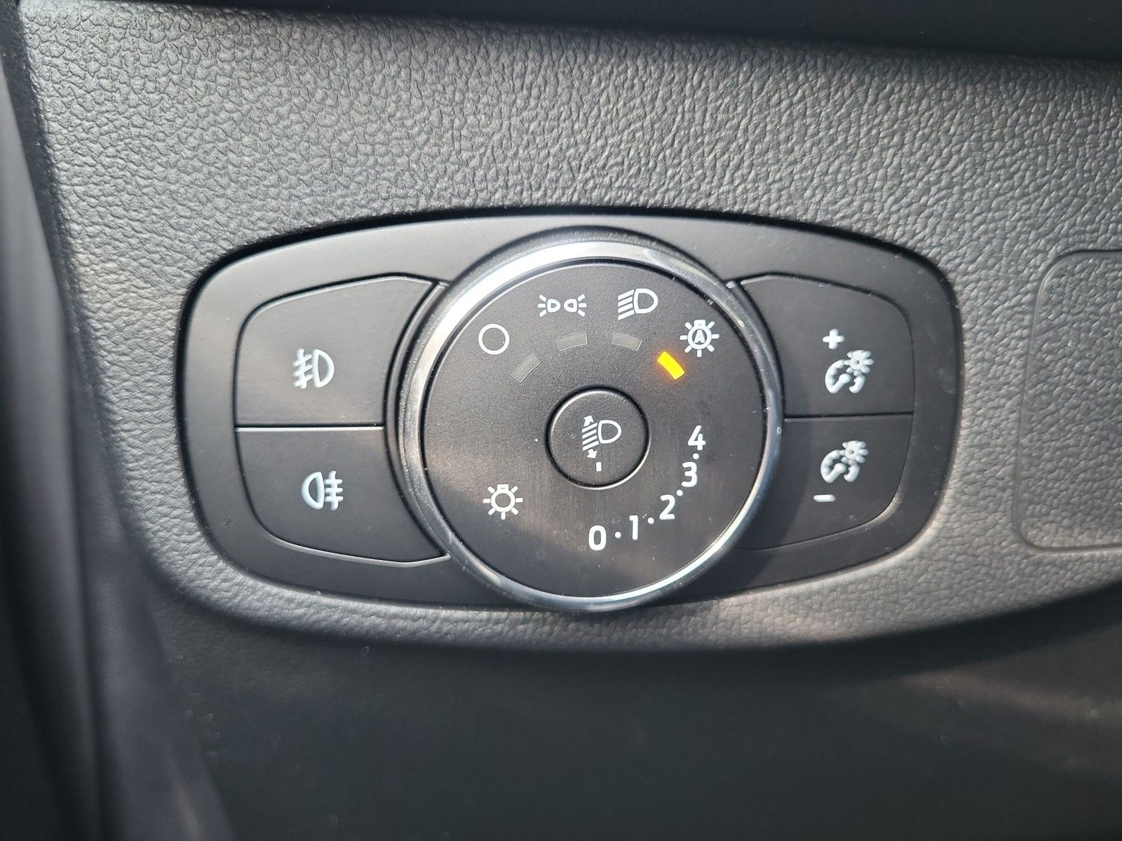 Ford Focus 1.5 TDCi AT - Samsaru's Car Outlet