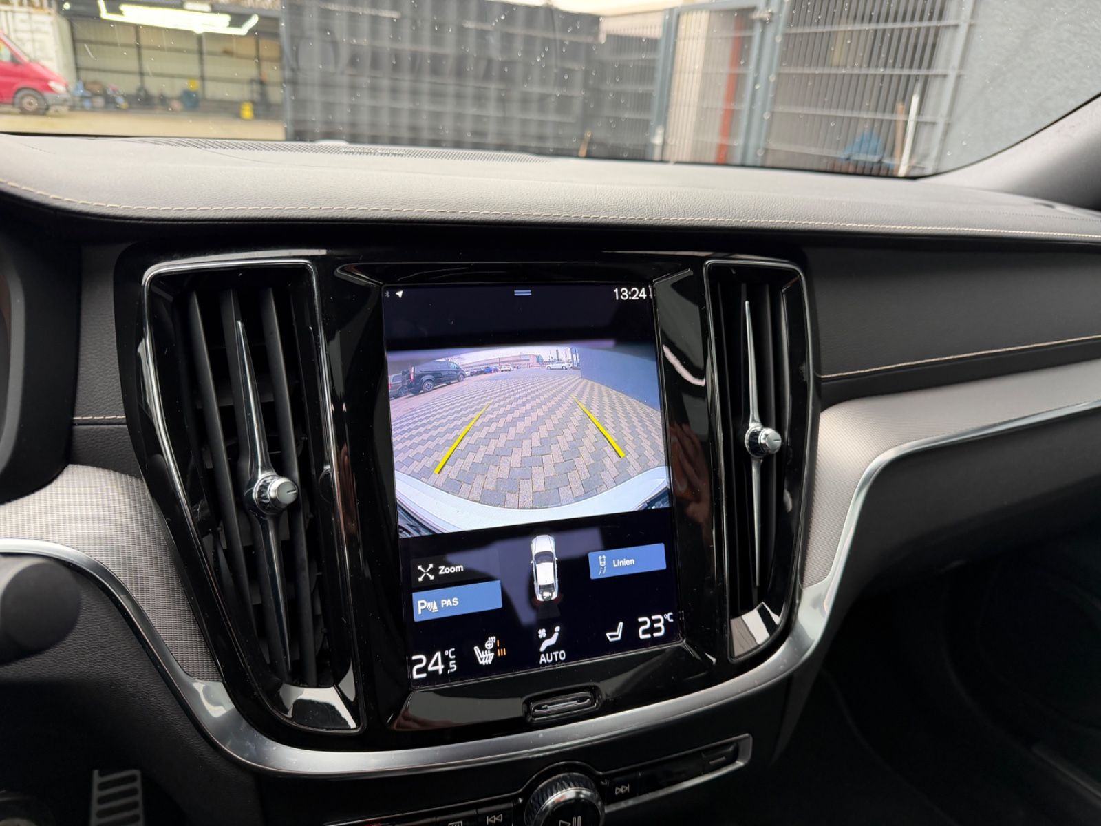 Volvo S60 Lim. R Design Plug-In Hybrid AWD Pano VOLL