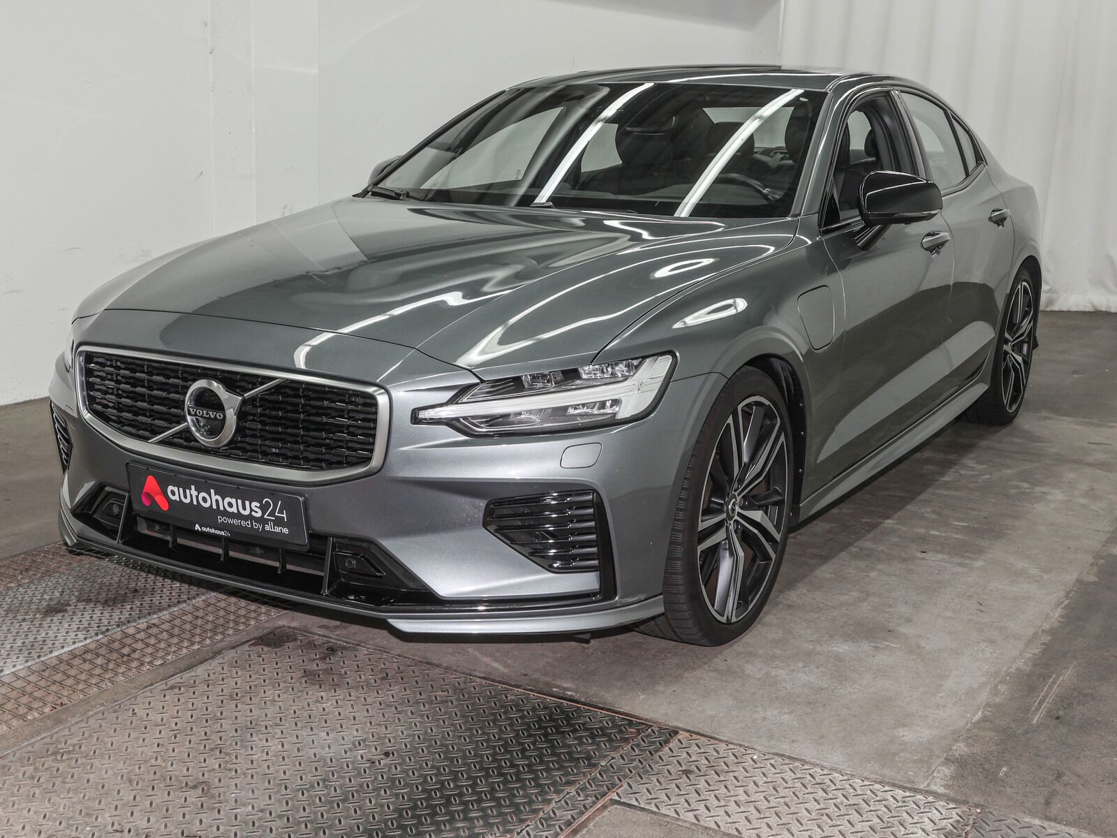 Volvo S60 T8 PHEV AWD R Design|LED|Navi|360°