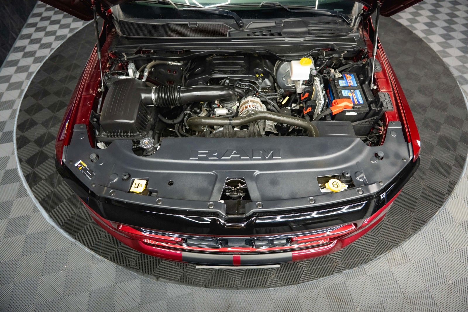 Dodge RAM 5.7 V8 HEMI 4x4 OFFROAD Night-Paket *LED*19%