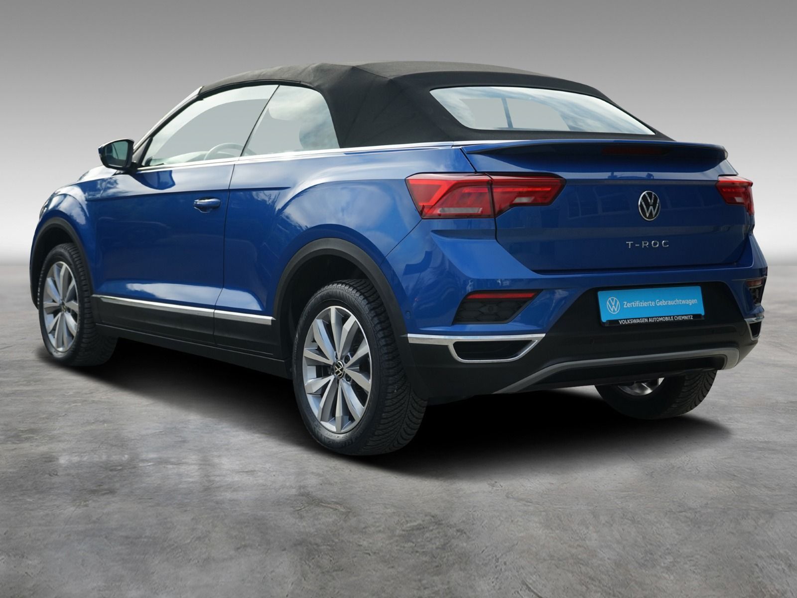 Volkswagen T-Roc 1.5 TSI Style - Samsaru's Car Outlet