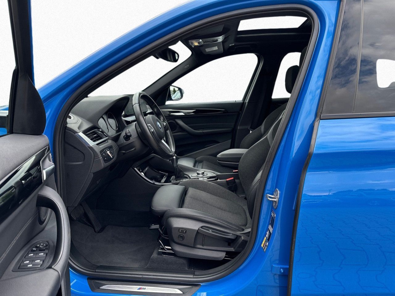 BMW X1 xDrive 25e M Sport - Samsaru's Car Outlet
