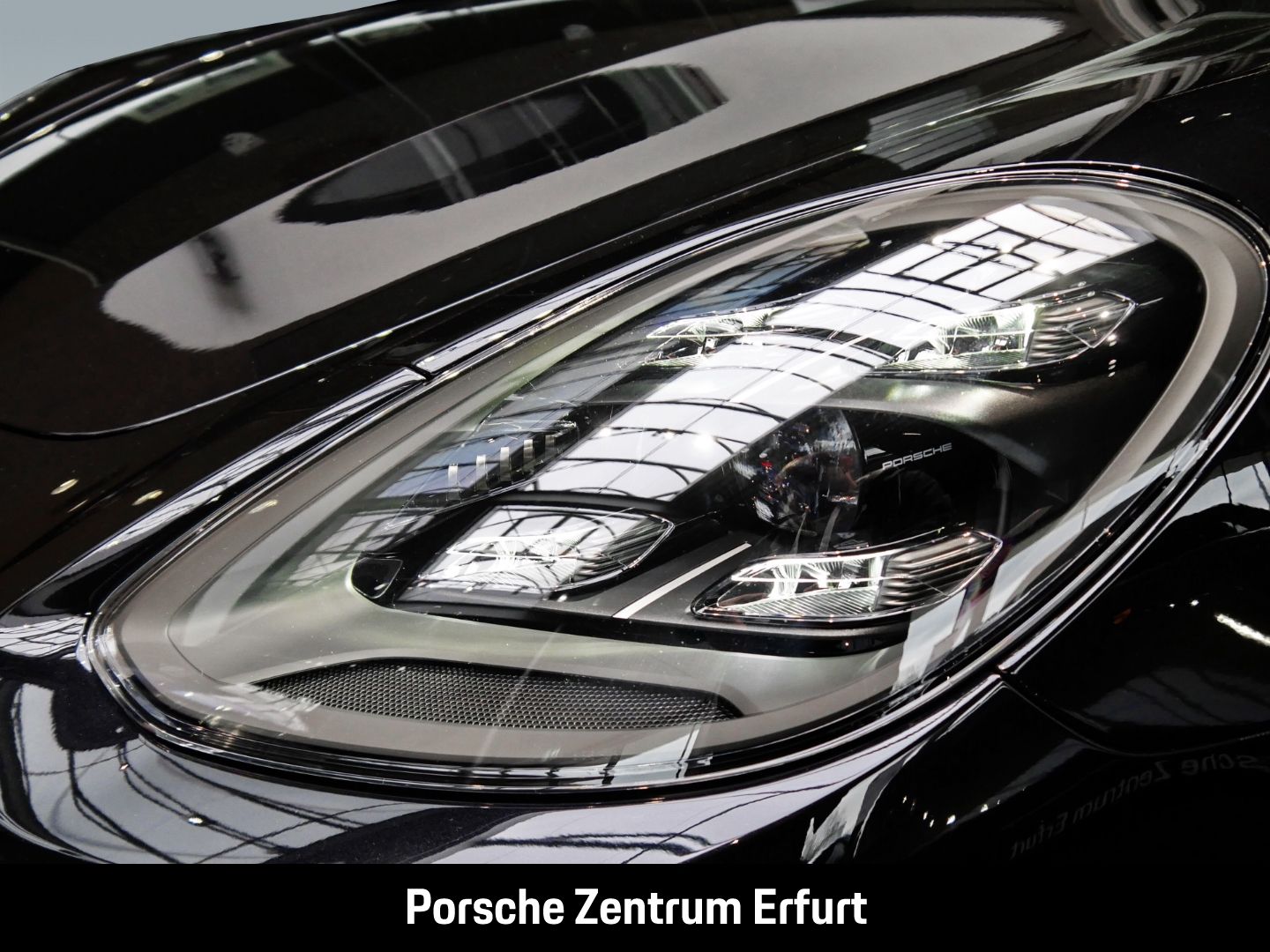 Porsche Panamera 4 E-Hybrid ST Platinum Edition