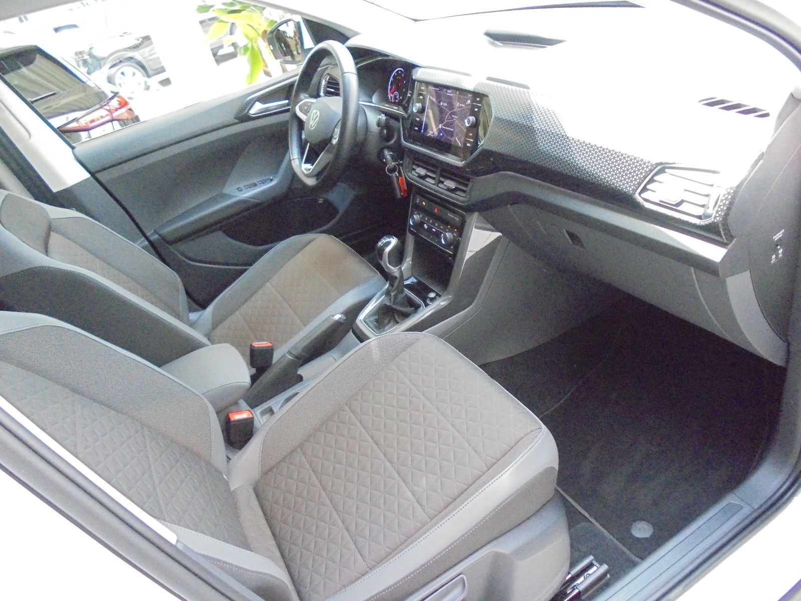 Volkswagen T-Cross Style - Samsaru's Car Outlet
