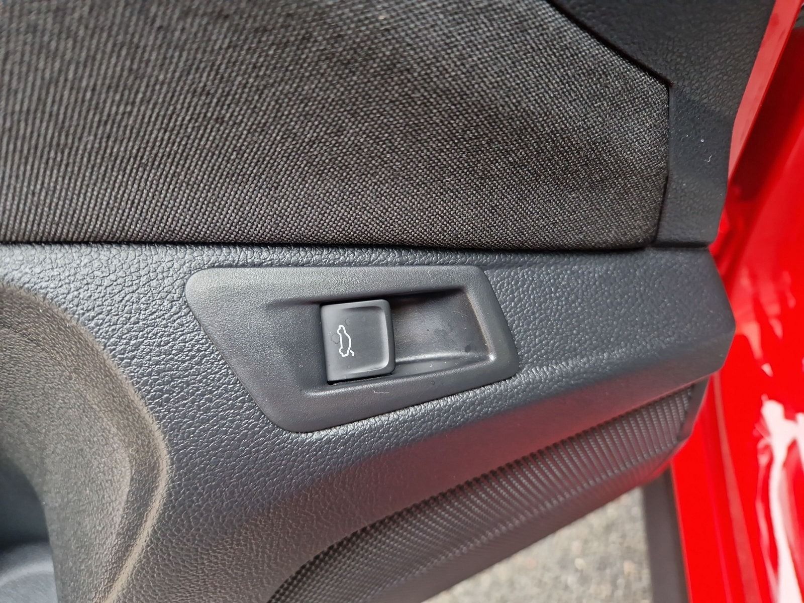 Volkswagen T-Roc Sport - Samsaru's Car Outlet