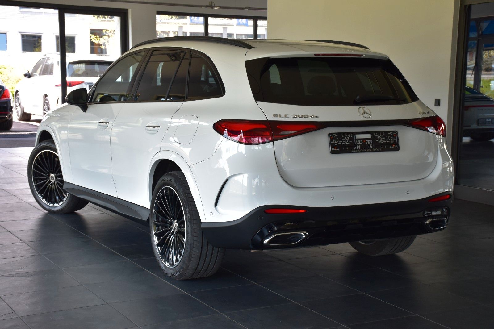 Mercedes-Benz GLC 300 de 4M AMG LINE - Samsaru's Car Outlet