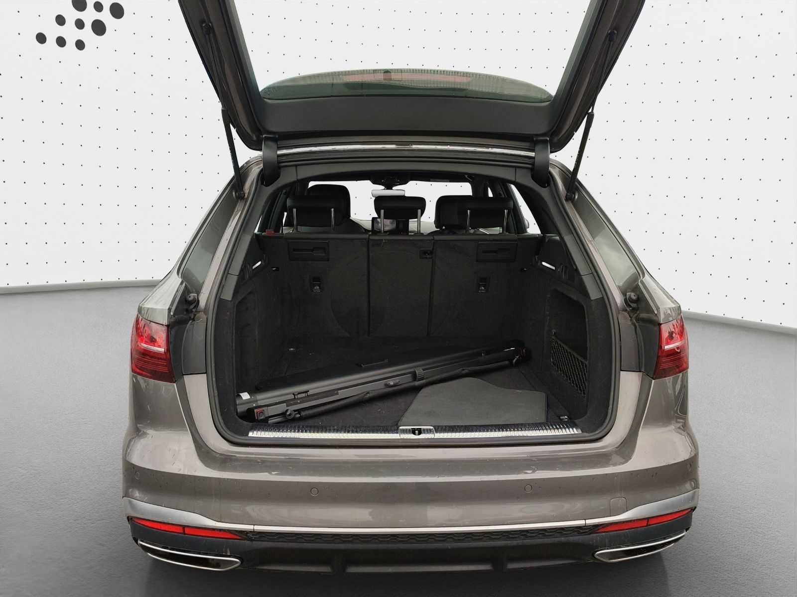 Audi A4 Avant 35 TFSI S line - Samsaru's Car Outlet