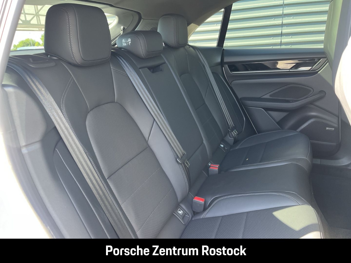 Porsche Macan InnoDrive BOSE Luftfederung 21-Zoll