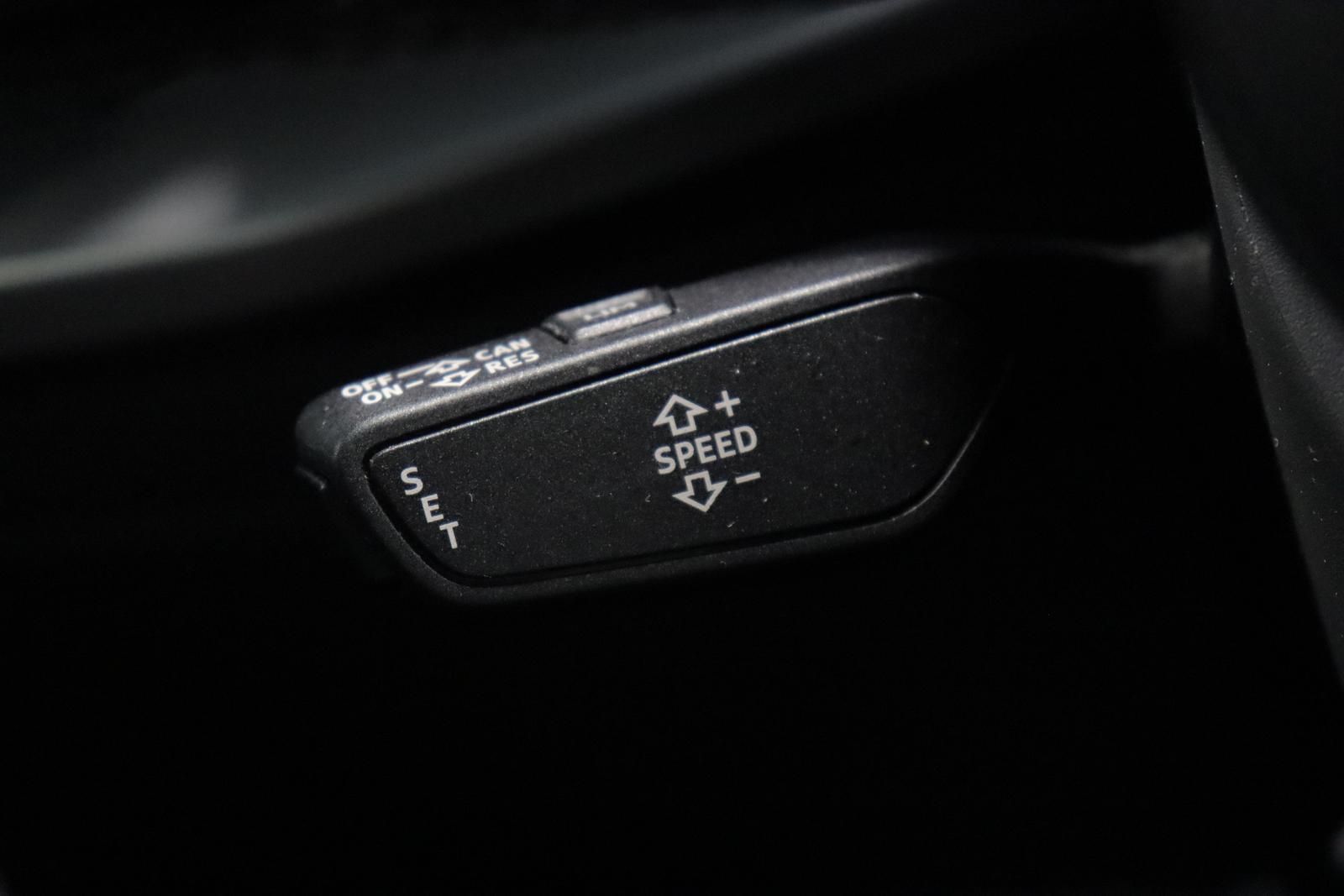 Audi A3 Lim. 1.0 TFSI S tronic advanced S-LINE