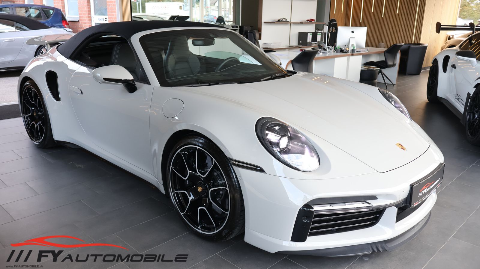 Porsche 992 Turbo S Cabriolet Lift* Keramik* Garantie*