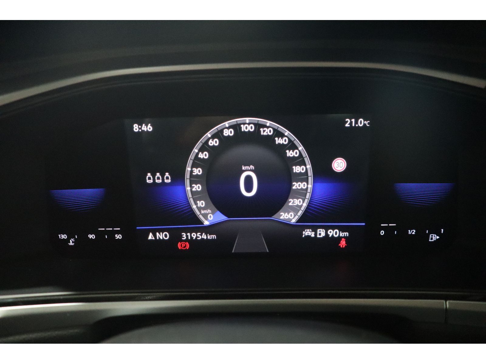 Volkswagen T-Roc 1.0 TSI Life - Samsaru's Car Outlet