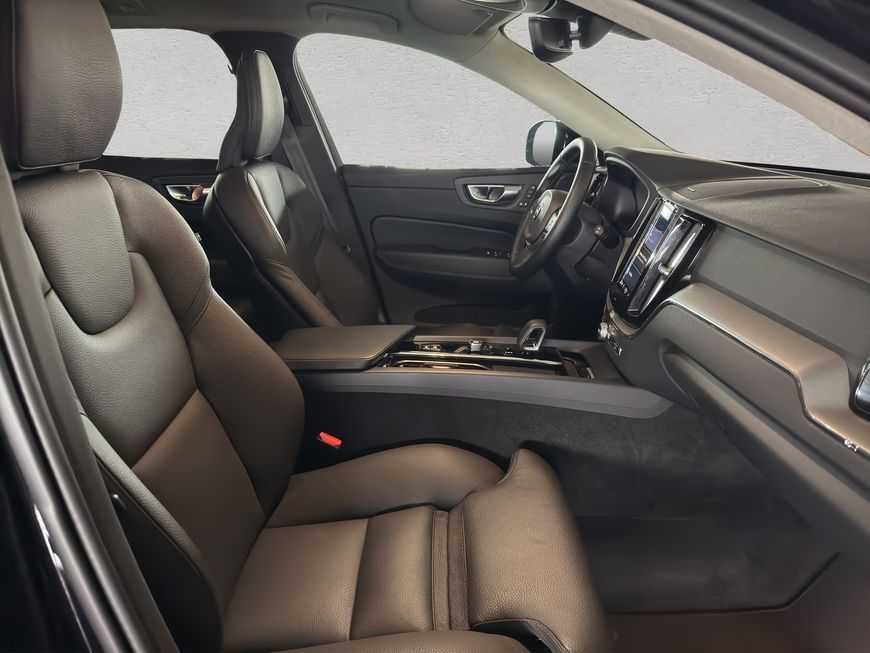 Volvo XC60 B5 B AWD Core