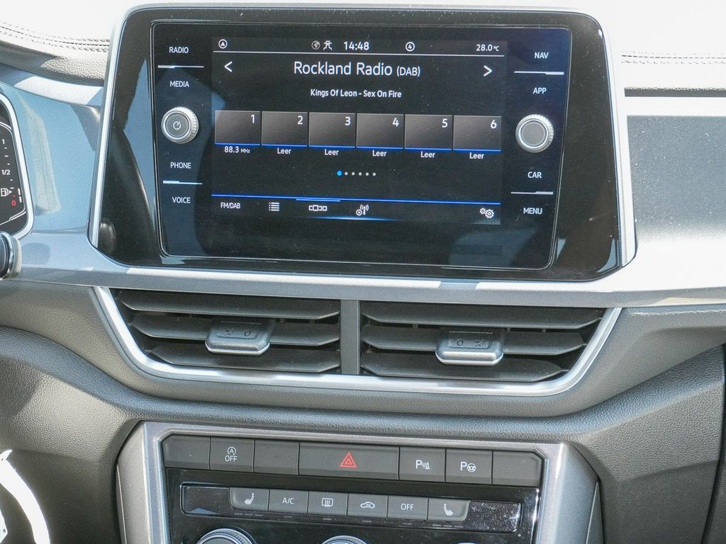 Volkswagen T-Roc 1.0 TSI Style - Samsaru's Car Outlet