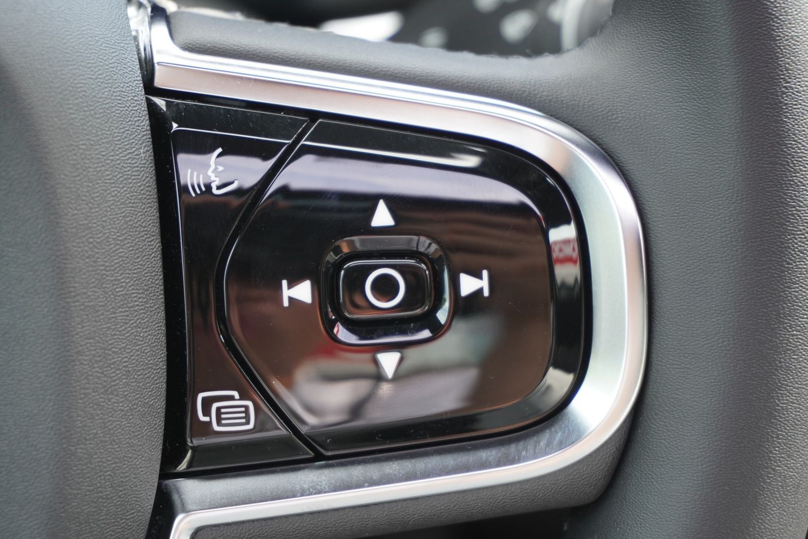 Volvo S60 2.0 M-Hybrid Plus Dark LED Panorama 360° DAB