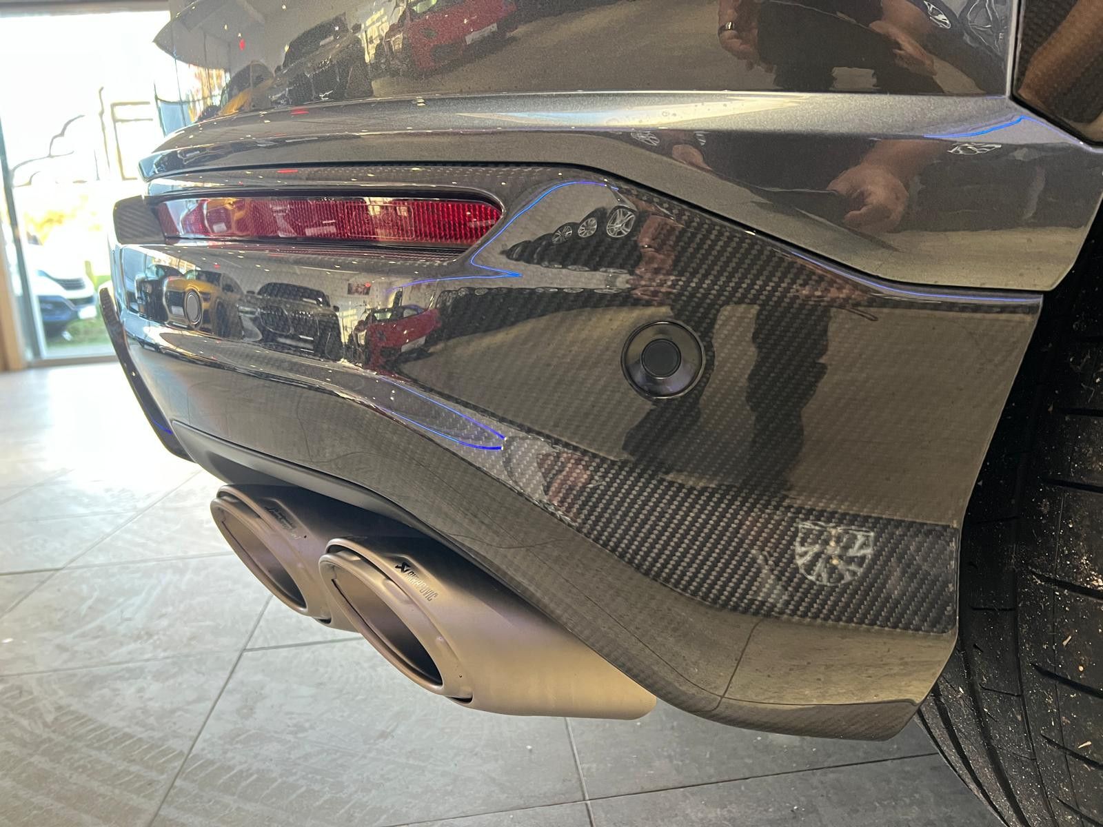 Lamborghini Urus *Großes Carbon Paket*Akrapovic*Garantie
