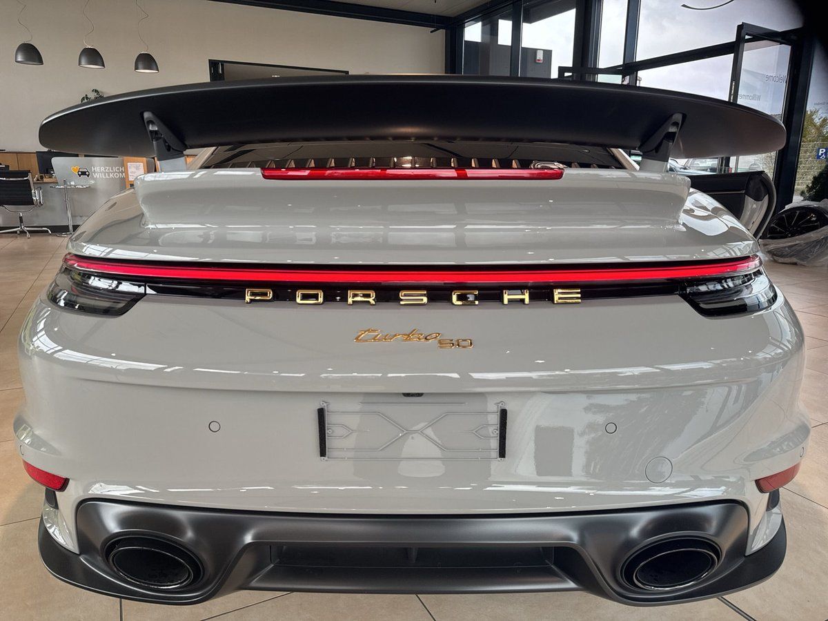 Porsche 992 TURBO 50 JAHRE HERITAGE DESIGN PAKET