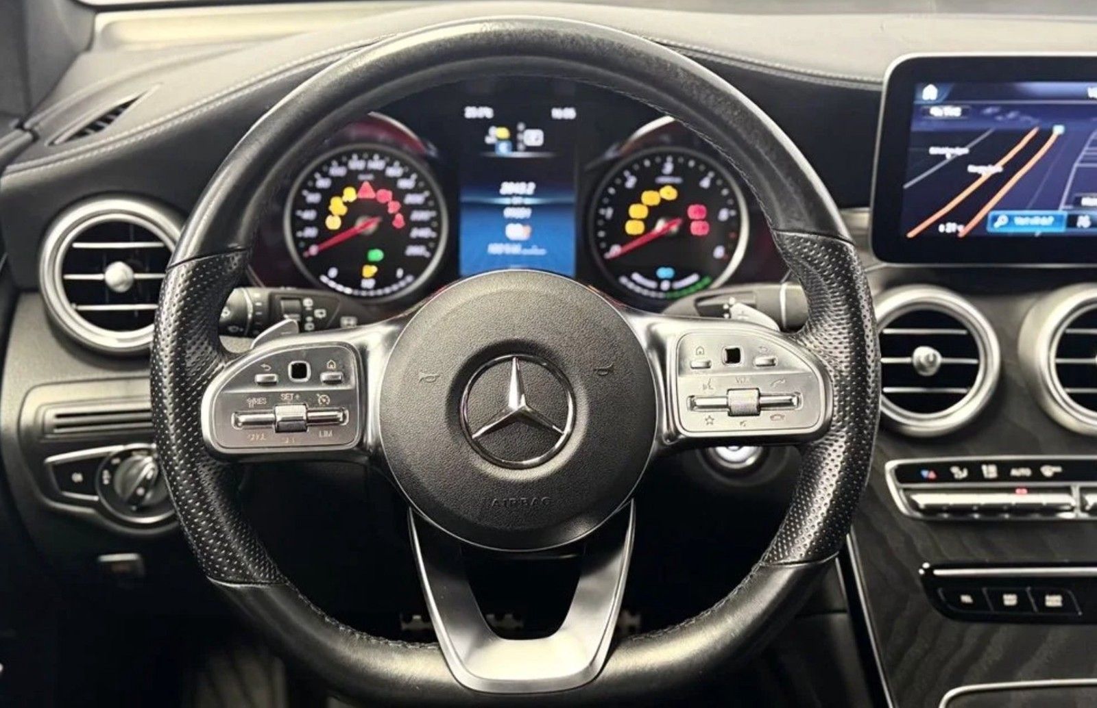Mercedes-Benz GLC 300 de 4Matic AMG-LINE - Samsaru's Car Outlet